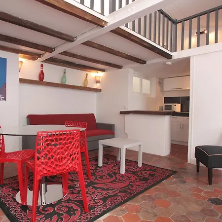 Centre - At Apartment