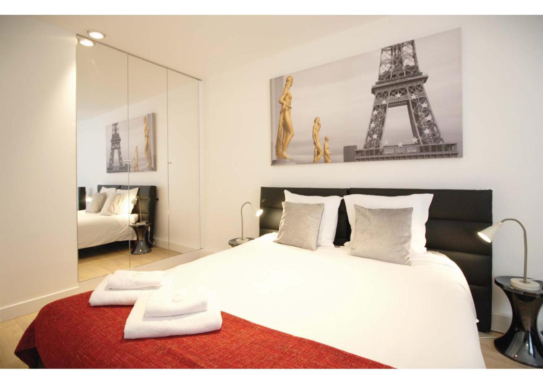 Apartment Centre - At Paris